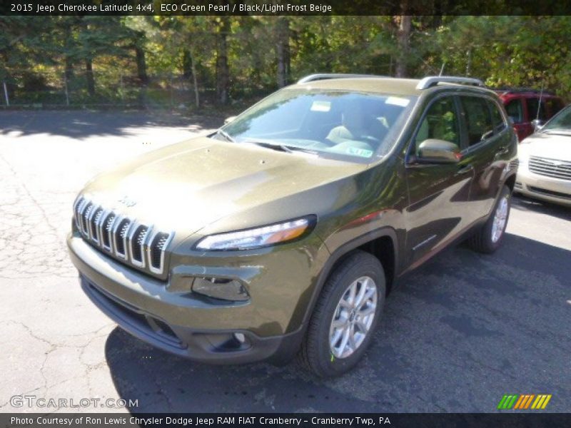 ECO Green Pearl / Black/Light Frost Beige 2015 Jeep Cherokee Latitude 4x4