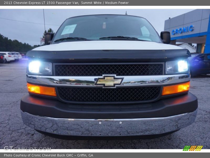 Summit White / Medium Pewter 2013 Chevrolet Express LT 1500 Passenger Van