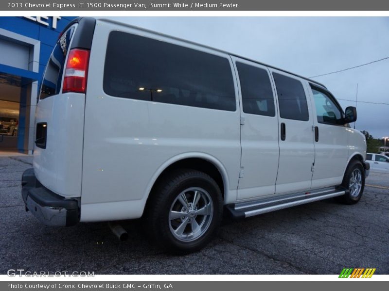 Summit White / Medium Pewter 2013 Chevrolet Express LT 1500 Passenger Van