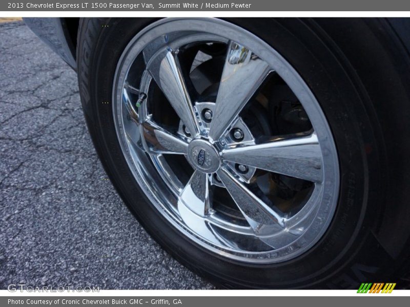 Summit White / Medium Pewter 2013 Chevrolet Express LT 1500 Passenger Van