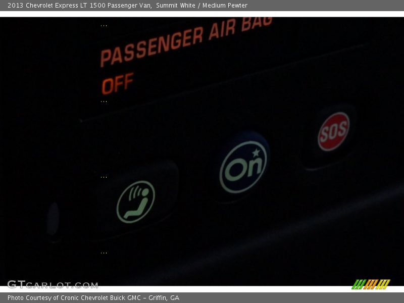 Summit White / Medium Pewter 2013 Chevrolet Express LT 1500 Passenger Van