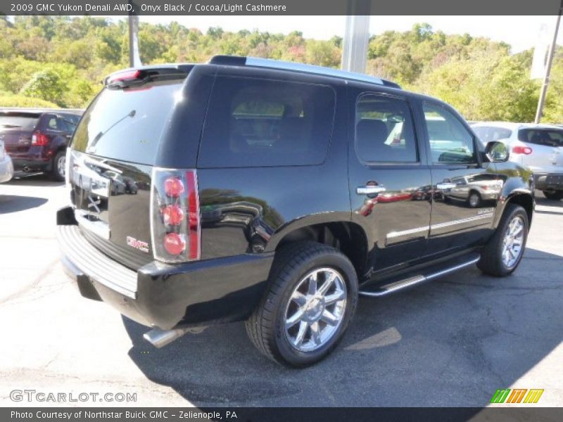 Onyx Black / Cocoa/Light Cashmere 2009 GMC Yukon Denali AWD