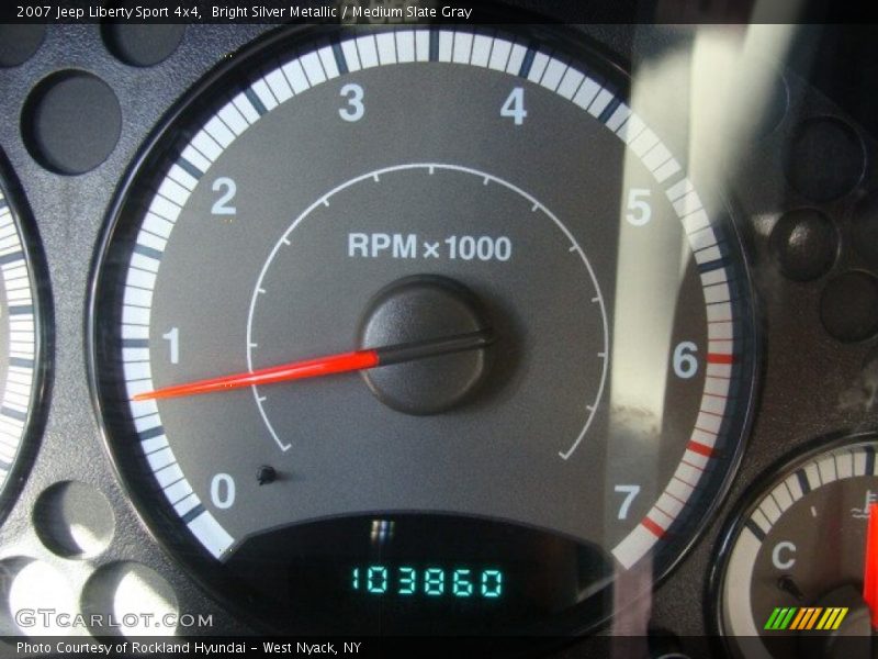 Bright Silver Metallic / Medium Slate Gray 2007 Jeep Liberty Sport 4x4