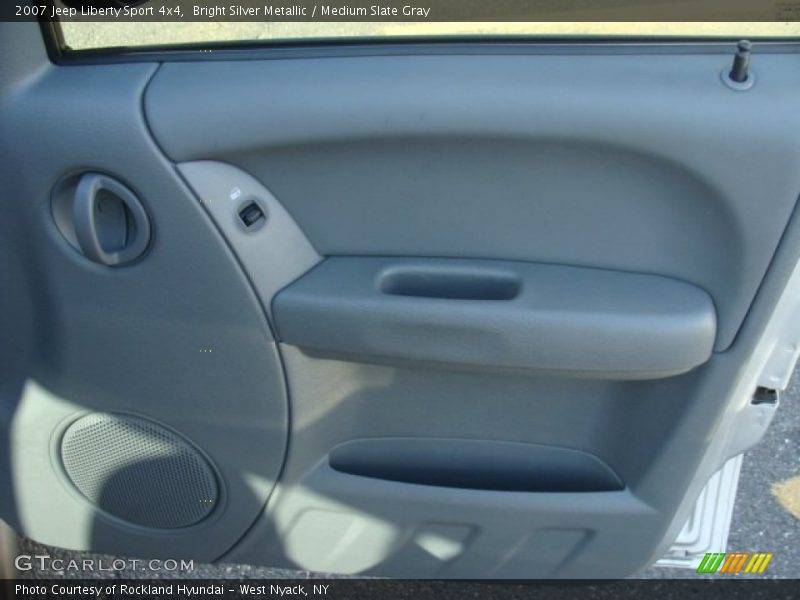 Bright Silver Metallic / Medium Slate Gray 2007 Jeep Liberty Sport 4x4