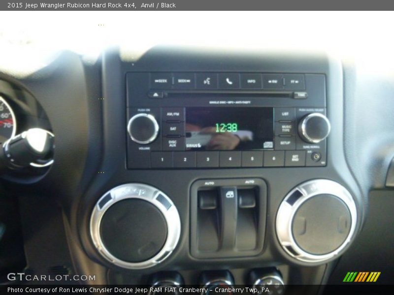 Controls of 2015 Wrangler Rubicon Hard Rock 4x4