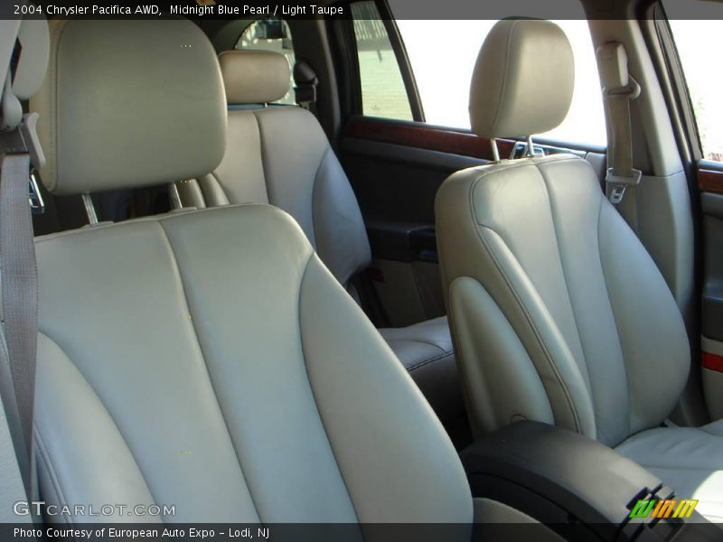 Midnight Blue Pearl / Light Taupe 2004 Chrysler Pacifica AWD