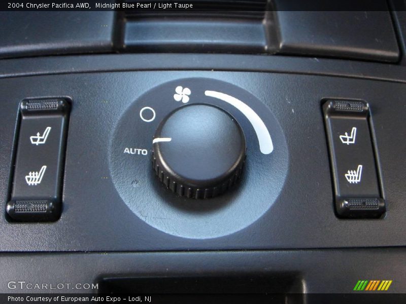 Midnight Blue Pearl / Light Taupe 2004 Chrysler Pacifica AWD