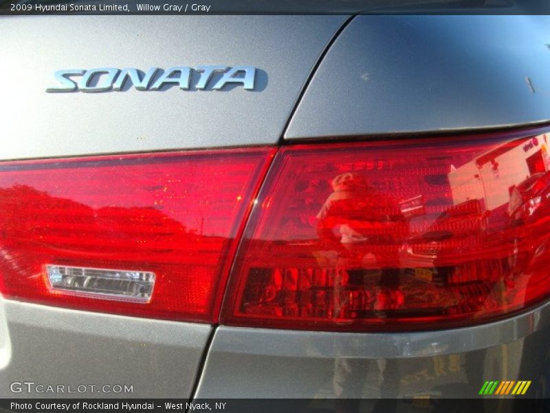 Willow Gray / Gray 2009 Hyundai Sonata Limited