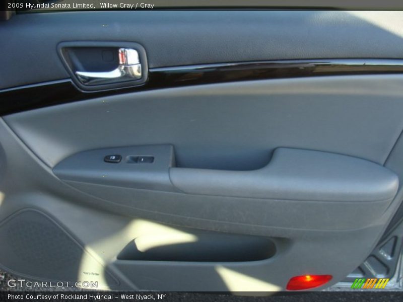 Willow Gray / Gray 2009 Hyundai Sonata Limited
