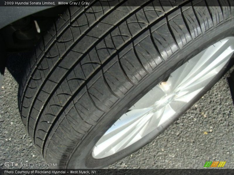 Willow Gray / Gray 2009 Hyundai Sonata Limited