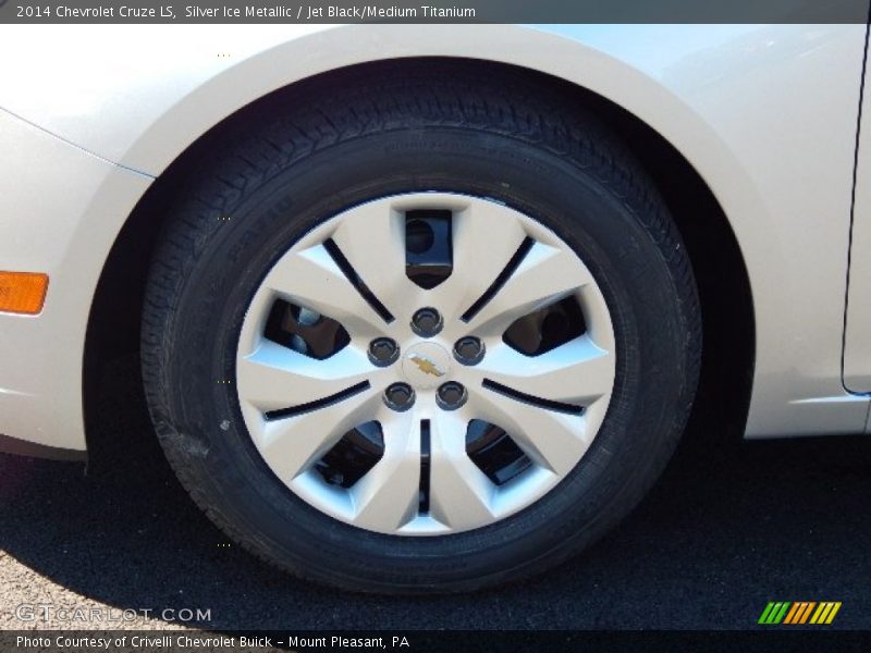 Silver Ice Metallic / Jet Black/Medium Titanium 2014 Chevrolet Cruze LS