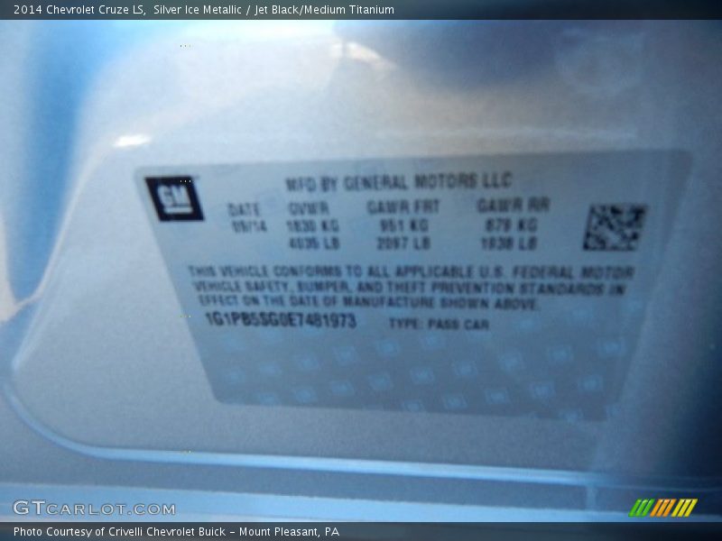 Silver Ice Metallic / Jet Black/Medium Titanium 2014 Chevrolet Cruze LS