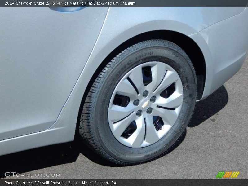 Silver Ice Metallic / Jet Black/Medium Titanium 2014 Chevrolet Cruze LS