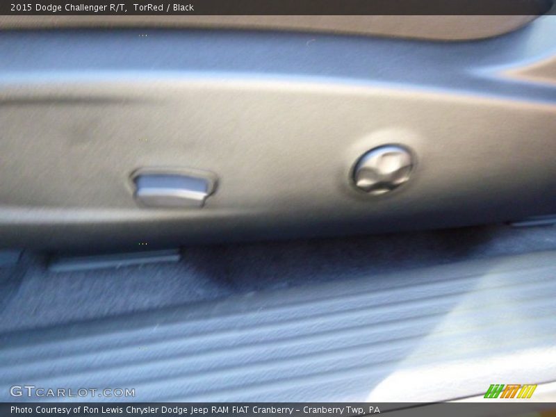 TorRed / Black 2015 Dodge Challenger R/T