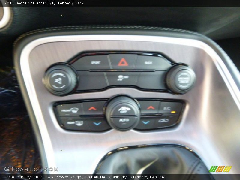 TorRed / Black 2015 Dodge Challenger R/T