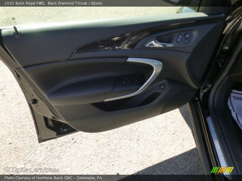 Black Diamond Tricoat / Ebony 2015 Buick Regal FWD