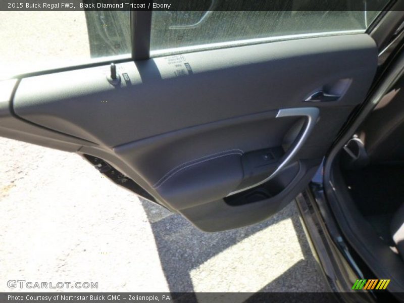Black Diamond Tricoat / Ebony 2015 Buick Regal FWD