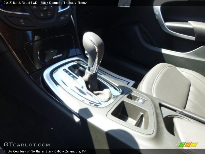 Black Diamond Tricoat / Ebony 2015 Buick Regal FWD