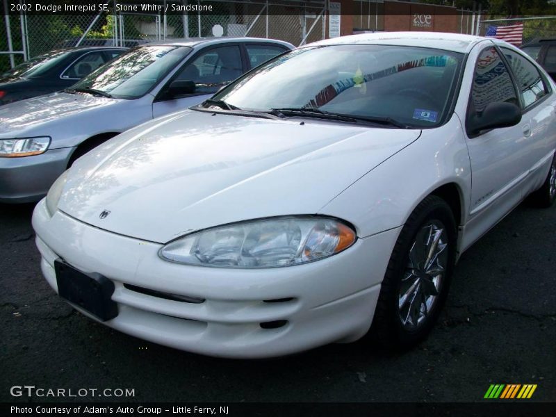 Stone White / Sandstone 2002 Dodge Intrepid SE