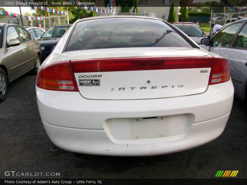 Stone White / Sandstone 2002 Dodge Intrepid SE