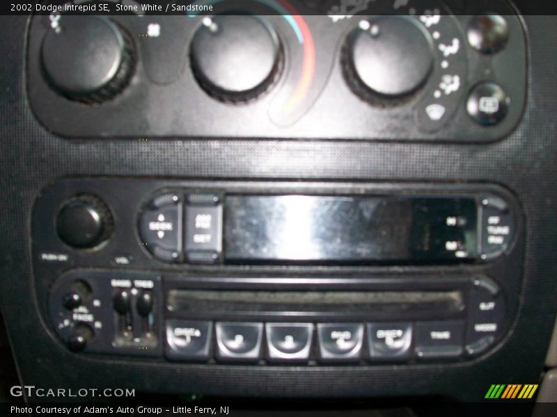 Stone White / Sandstone 2002 Dodge Intrepid SE