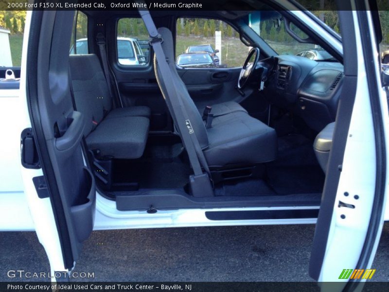 Oxford White / Medium Graphite 2000 Ford F150 XL Extended Cab