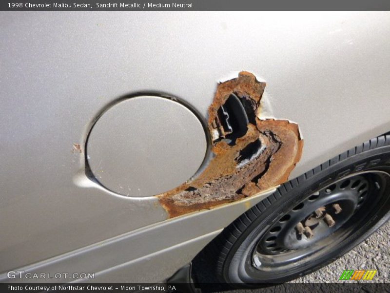 Sandrift Metallic / Medium Neutral 1998 Chevrolet Malibu Sedan