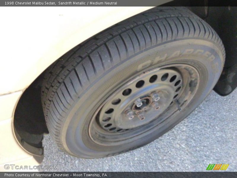 Sandrift Metallic / Medium Neutral 1998 Chevrolet Malibu Sedan