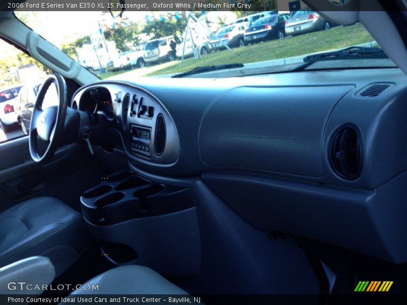 Oxford White / Medium Flint Grey 2006 Ford E Series Van E350 XL 15 Passenger