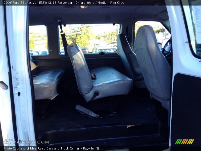 Oxford White / Medium Flint Grey 2006 Ford E Series Van E350 XL 15 Passenger