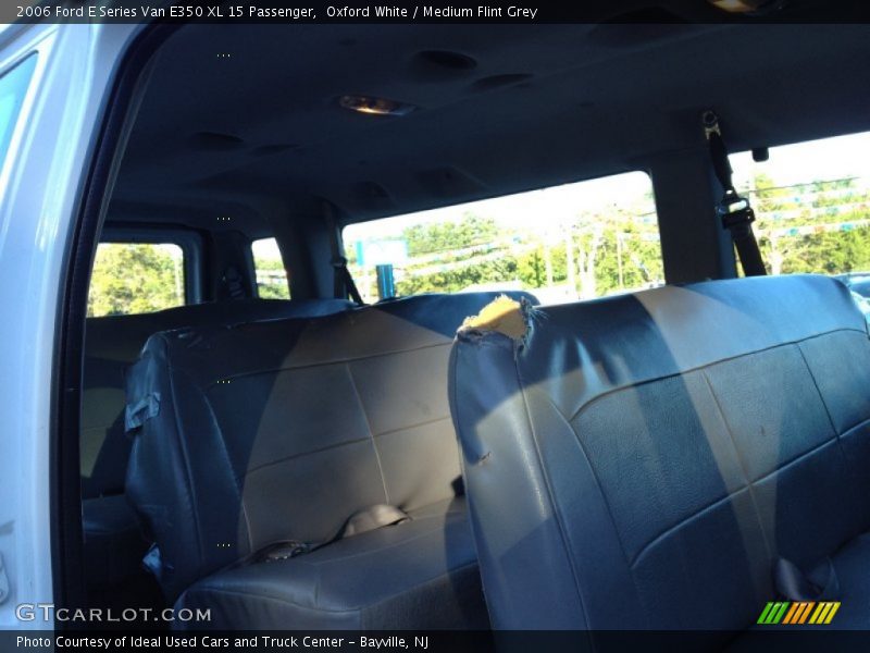 Oxford White / Medium Flint Grey 2006 Ford E Series Van E350 XL 15 Passenger