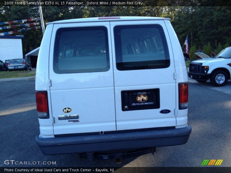 Oxford White / Medium Flint Grey 2006 Ford E Series Van E350 XL 15 Passenger