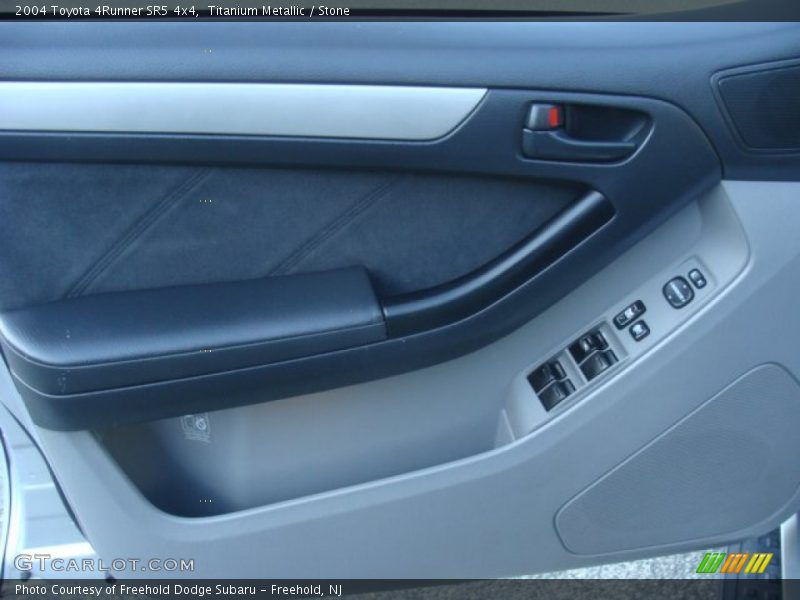 Titanium Metallic / Stone 2004 Toyota 4Runner SR5 4x4