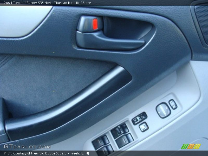 Titanium Metallic / Stone 2004 Toyota 4Runner SR5 4x4