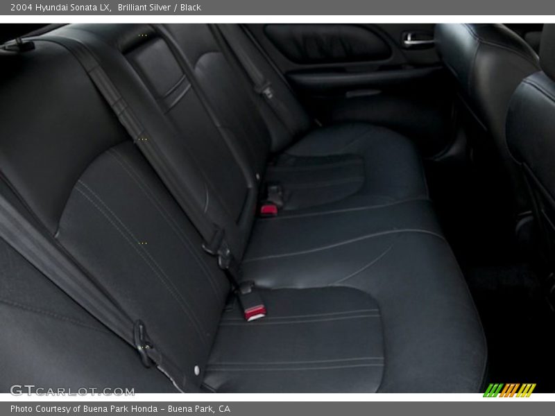 Brilliant Silver / Black 2004 Hyundai Sonata LX