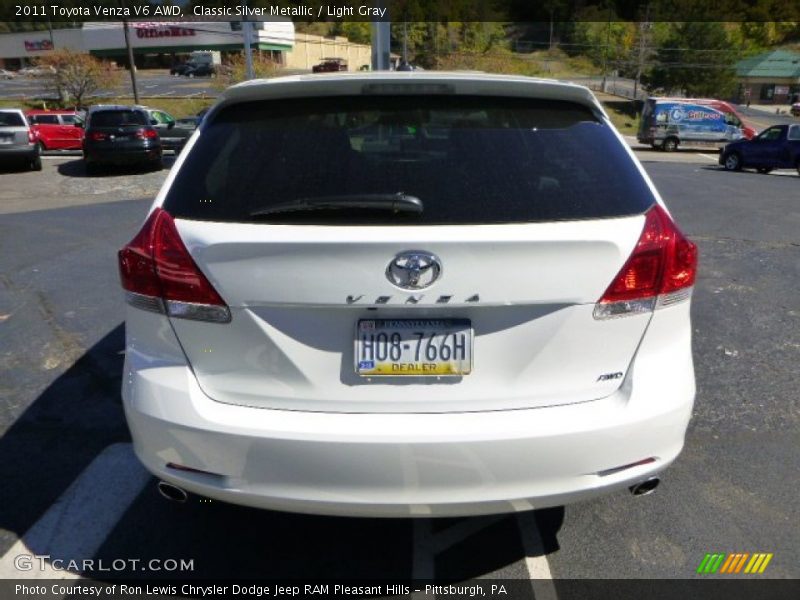 Classic Silver Metallic / Light Gray 2011 Toyota Venza V6 AWD