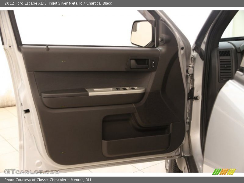 Ingot Silver Metallic / Charcoal Black 2012 Ford Escape XLT