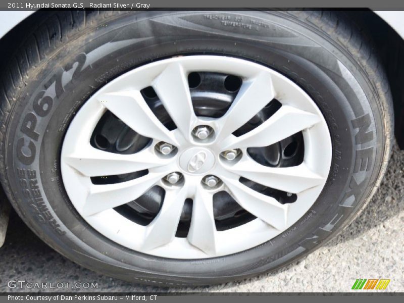 Radiant Silver / Gray 2011 Hyundai Sonata GLS