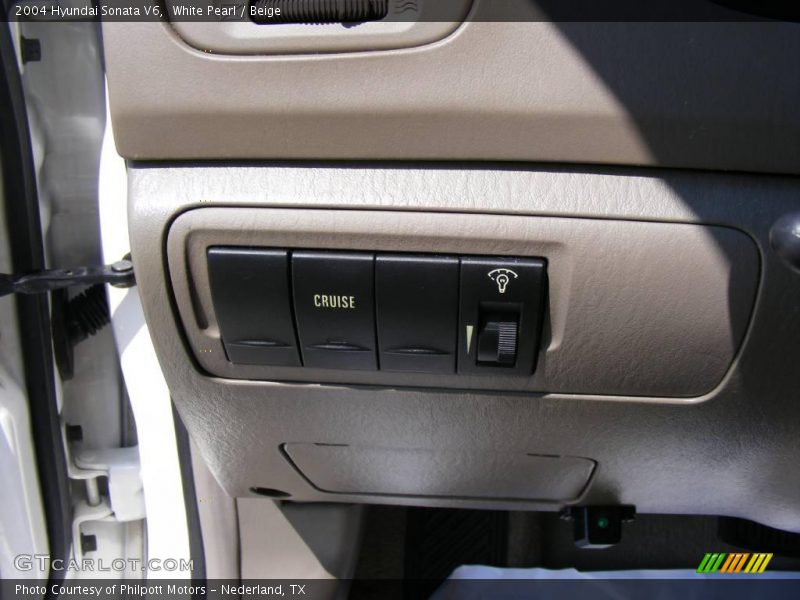 White Pearl / Beige 2004 Hyundai Sonata V6