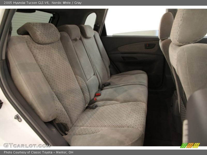 Rear Seat of 2005 Tucson GLS V6