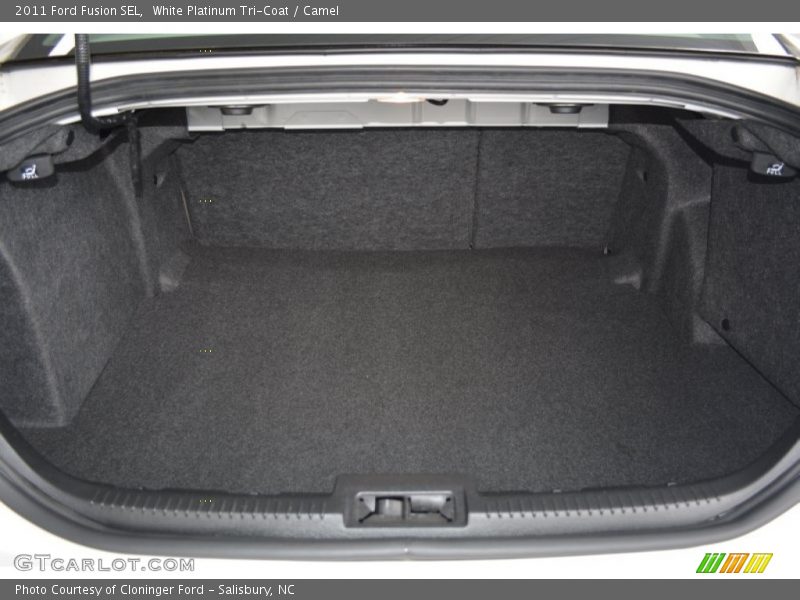 White Platinum Tri-Coat / Camel 2011 Ford Fusion SEL