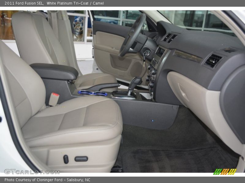 White Platinum Tri-Coat / Camel 2011 Ford Fusion SEL