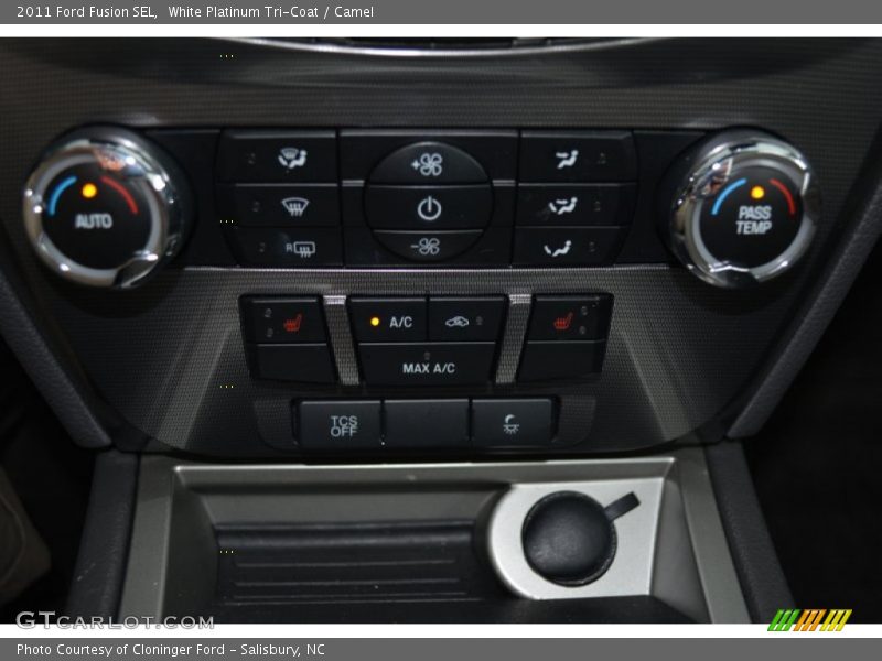 White Platinum Tri-Coat / Camel 2011 Ford Fusion SEL