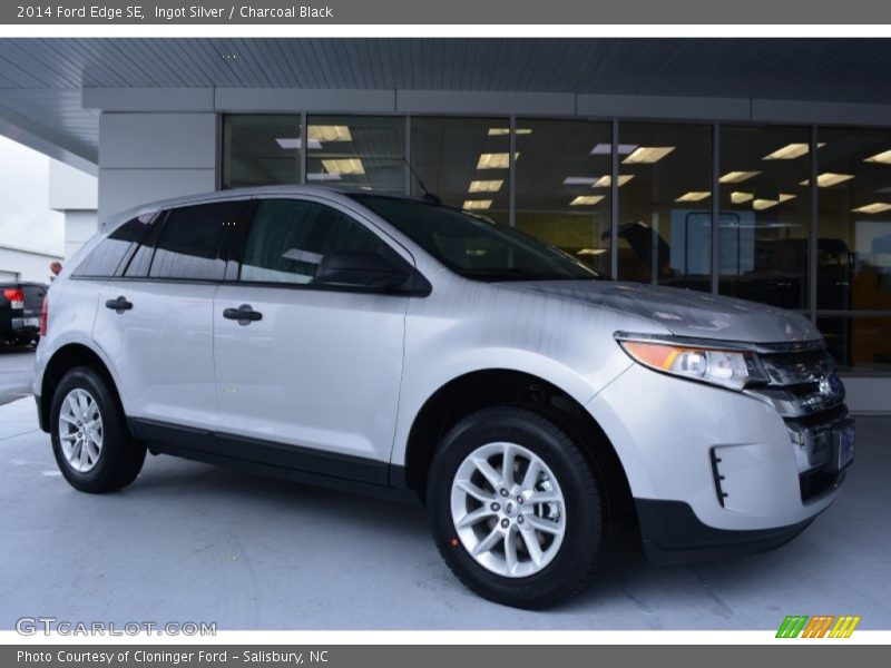 Ingot Silver / Charcoal Black 2014 Ford Edge SE