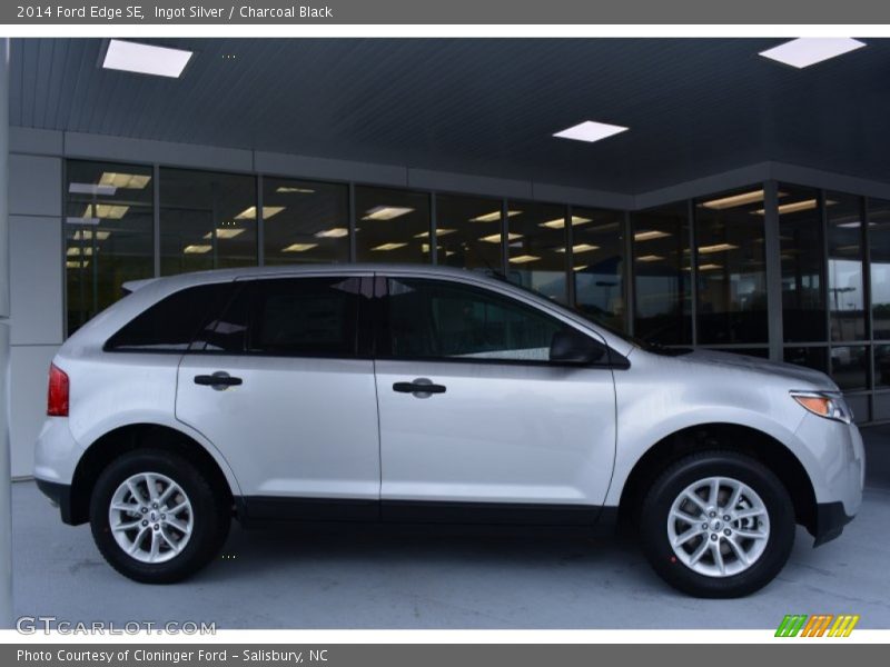 Ingot Silver / Charcoal Black 2014 Ford Edge SE