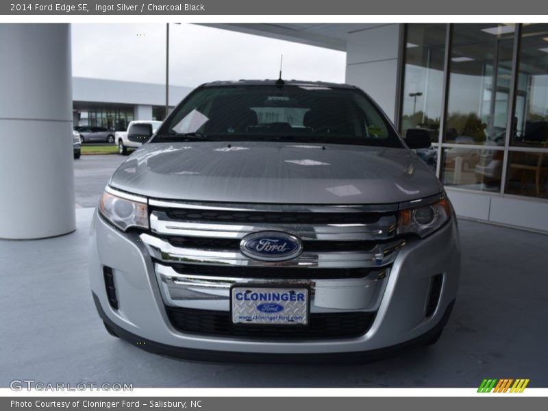 Ingot Silver / Charcoal Black 2014 Ford Edge SE