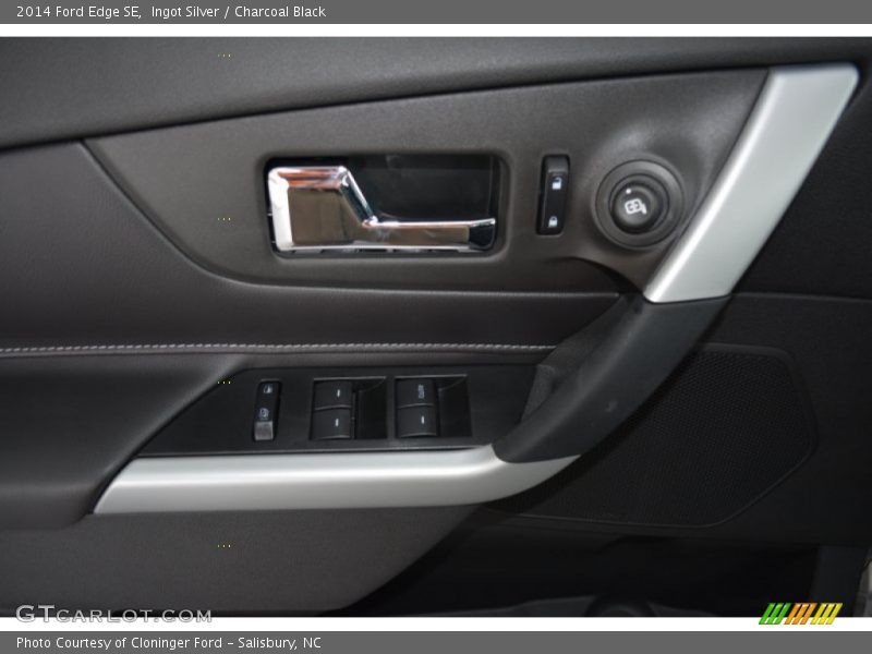 Ingot Silver / Charcoal Black 2014 Ford Edge SE