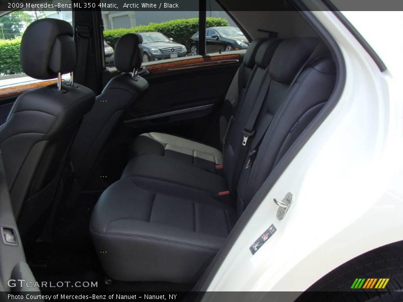 Arctic White / Black 2009 Mercedes-Benz ML 350 4Matic