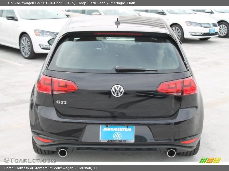Deep Black Pearl / Interlagos Cloth 2015 Volkswagen Golf GTI 4-Door 2.0T S