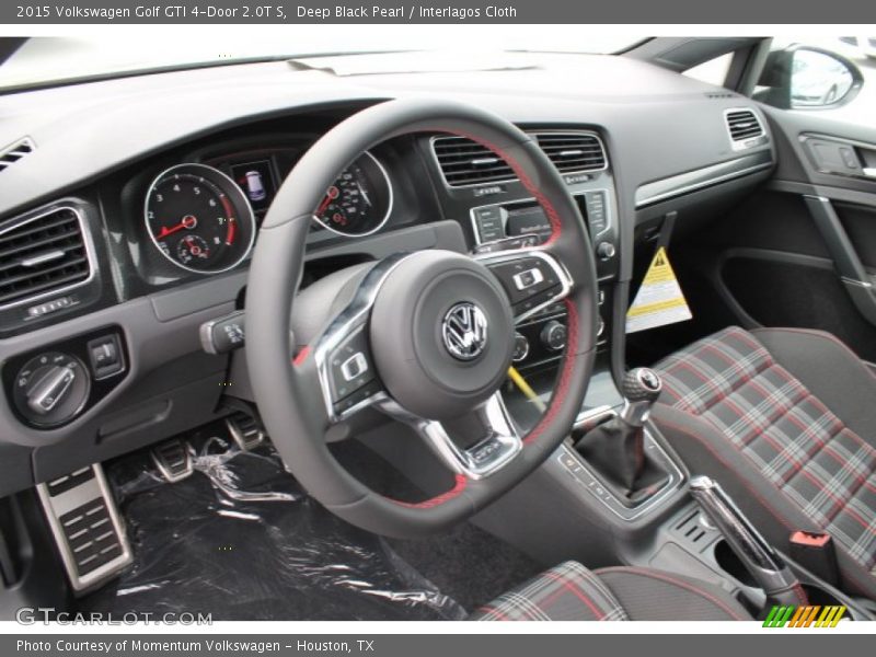 Deep Black Pearl / Interlagos Cloth 2015 Volkswagen Golf GTI 4-Door 2.0T S